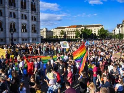 Виктор Орбан - В Венгрии вступил в силу скандальный закон о "пропаганде" ЛГБТ - unn.com.ua - Украина - Киев - Венгрия - Польша - Словения - Будапешт