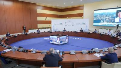 Олег Кожемяко - Во Владивостоке стартовал пятый Восточный нефтегазовый форум - russian.rt.com - Приморье край - Владивосток