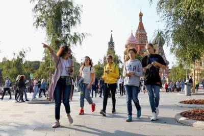Музей современного искусства позвал на прогулки по фестивалю цифрового паблик-арта - vm.ru - Москва