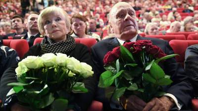 Владимир Меньшов - Вера Алентова - Алентову перевели в реанимацию после смерти Меньшова - gazeta.ru - Москва - Россия