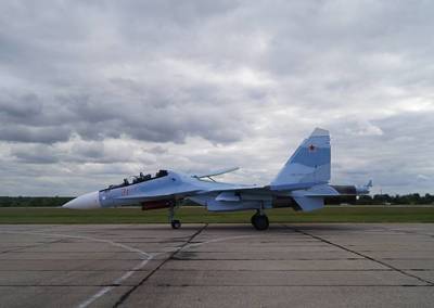 Два самолета Су-30 не допустили нарушения границы самолетом над Черным морем - vm.ru - Россия - Черное Море