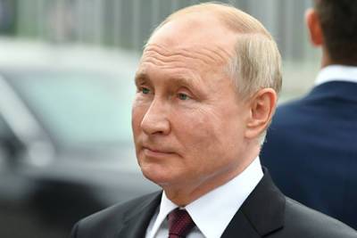 Владимир Путин - Путин назвал срок решения проблем с выплатами на детей от трех до семи лет - lenta.ru - Россия