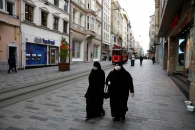 Фахреттин Коджа - В Турции обнаружили первые случаи штамма "Дельта плюс" сразу в трех городах - rupor.info - Турция - Стамбул - Reuters