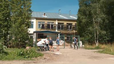«Плесень в пищеблоке, торчит проводка»: в Лукашах после реновации открыли школу - ivbg.ru - Украина - Ленинградская обл. - район Гатчинский