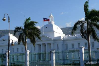 Моиз Жовенель - Клод Жозеф - Моиз Мартин - В посольстве Гаити опровергли сведения о смерти жены президента страны - aif.ru - США - Гаити - Доминиканская Республика - Порт-О-Пренс