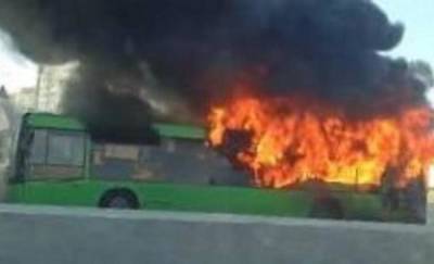 В Тюмени из горящего автобуса выскочили восемь пассажиров и кондуктор - news.megatyumen.ru - Тюмень - Тюменская обл.