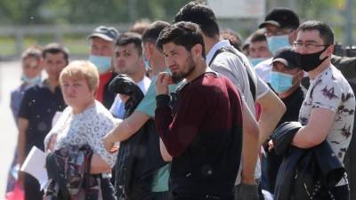 Алексей Полторанин - Прочь от булок и «баранок»! В Калининграде отказались от ряда услуг мигрантов - 5-tv.ru - Россия - Калининград - Калининградская обл.