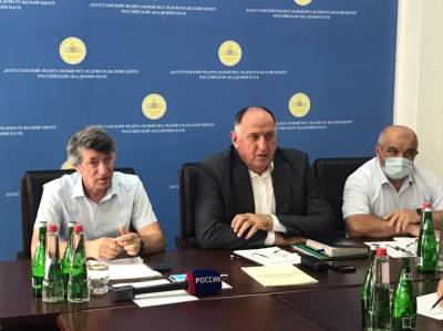 Проблемы опустынивания Черных земель и Кизлярских пастбищ обсудили под руководством Абдулмуслима Абдулмуслимова - mirmol.ru - Россия - Махачкала