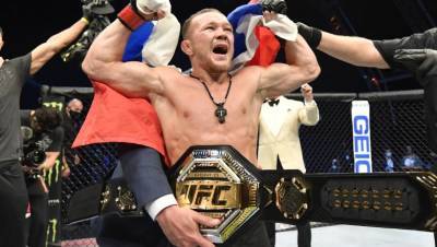 Стала известна возможная дата боя Петра Яна за пояс UFC - gazeta.ru - Абу-Даби
