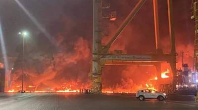 В порту Дубая произошел мощный взрыв с последующим пожаром - ru.slovoidilo.ua - Украина - Эмираты - Dubai