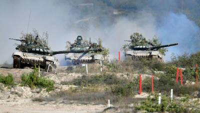 Российские военные провели в Крыму учения танкистов на фоне маневров НАТО - gazeta.ru - Россия - Крым - Симферополь