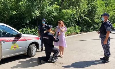 В Ульяновске в День любви, семьи и верности сотрудник Росгвардии сделал предложение своей избраннице - ulpravda.ru - Ульяновск - Ульяновская