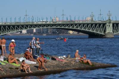 Погода в Петербурге вновь побила температурный рекорд - aif.ru - Россия - Санкт-Петербург