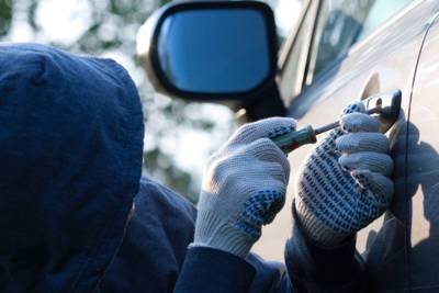 Жители Тверской области промышляли угоном дорогих автомобилей в другом регионе - tver.mk.ru - Россия - Тверская обл. - Ярославская обл.