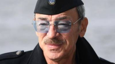 Виталий Милонов - Боярский попросил горожан не ходить в Петербурге в шлепках и шортах - piter.tv - Санкт-Петербург