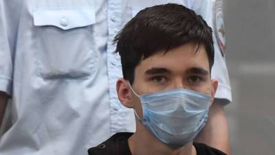 Александр Васильев - Ильназ Галявиев - Одиннадцать девушек оплатили нового адвоката стрелку из Казани - gazeta.ru - Казань
