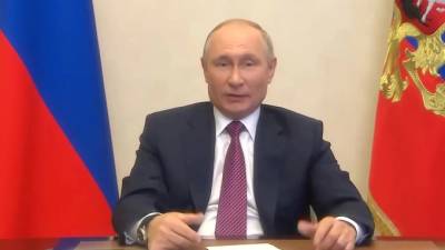 Владимир Путин - Путин: новаторские предложения молодежи нужны, чтобы Россия двигалась вперед - piter.tv - Россия