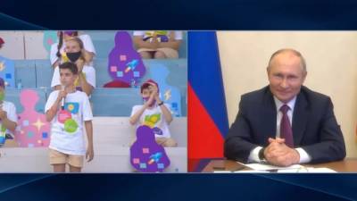 Владимир Путин - Путин подбодрил школьника, который не смог сдержать слез от волнения в эфире с президентом - piter.tv - Россия