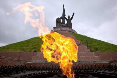 Жаривший сосиски на Вечном огне чебоксарец предстанет перед судом - cheb.mk.ru - Россия - респ. Чувашия - Чебоксары