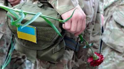 Сержант ВСУ свел счеты с жизнью в зоне ООС - lenta.ua - Украина - Донбасс