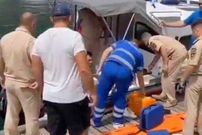 Россиянин упал со скалы на популярном пляже в Крыму - lenta.ru - Крым - Бразилия - Севастополь