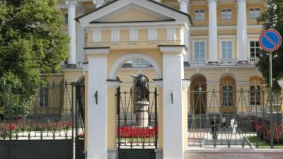 В бюджет Петербурга за полгода поступило более 10 млрд рублей от продажи и аренды недвижимости - piter.tv - Санкт-Петербург