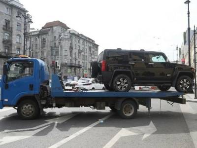 В Петербурге за неделю эвакуировали почти 500 неправильно припаркованных машин - neva.today - Санкт-Петербург