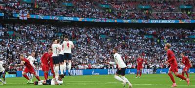 Рахим Стерлинг - Харри Кейн - “Дайте им трофей уже сейчас”: в сети возмутились из-за пенальти в ворота Дании в 1/2 финала Евро-2020 - ukrpost.biz - Англия - Дания