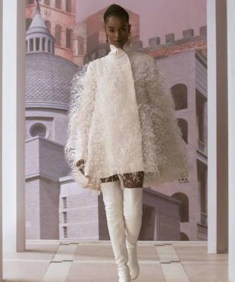 Ким Джонс - Римские каникулы: кутюрнаю коллекция Fendi FW 2021 - skuke.net - Рим
