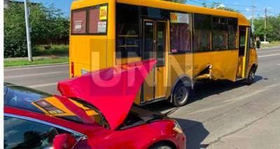 В Киеве на бешеной скорости столкнулись Tesla и Газель - lenta.ua - Украина - Киев - Львов