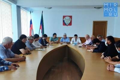 Минэнерго Дагестана занялось проблемными вопросами ЖКХ Новолакского района - mirmol.ru - респ. Дагестан - район Новолакский