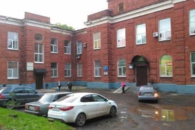 В Ярославле рассказали, почему не закроют поликлинику на улице Носкова - yar.mk.ru - Ярославль