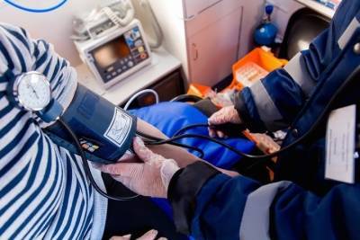 Кардиолог рассказала о способах снижения высокого давления в жару - volg.mk.ru
