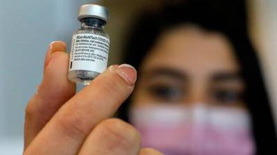 Снижение эффективности вакцин: Pfizer подаст просьбу о третьей прививке - vesty.co.il - США - Израиль