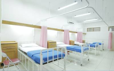 Перенесшие пересадку кала поляки выздоровели от COVID-19 - news.vse42.ru - Польша