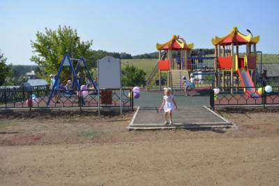В Бураевском районе появилась детская площадка стоимостью 2,5 млн рублей - ufa.mk.ru - Башкирия