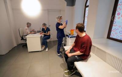 В Украине за сутки рекордное число COVID-прививок - korrespondent.net - Украина