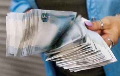Рубль подрастает в конце худшей с марта недели - smartmoney.one - Москва