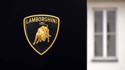 Lamborghini представила 780-сильную версию суперкара Aventador - iz.ru - Италия - Израиль