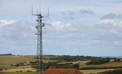 В российских деревнях появятся сети 4G. Без них у операторов отберут лицензию - cnews.ru - Россия