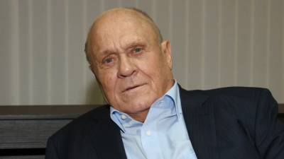 Владимир Меньшов - «До слез»: Внук Меньшова создал трогательное видео про деда с его лучшими ролями - 5-tv.ru