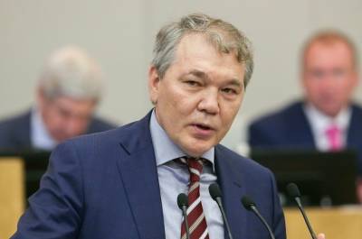 Леонид Калашников - Калашников назвал прогрессивным законопроект МВД о мигрантах - pnp.ru - Россия