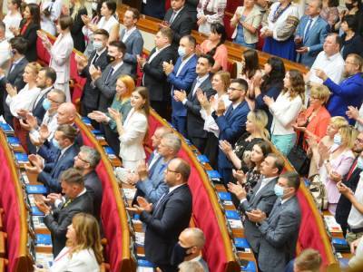 Почти 30% украинцев реальной оппозицией к власти считают "Европейскую солидарность", 25% – ОПЗЖ – опрос - gordonua.com - Украина - Парламент