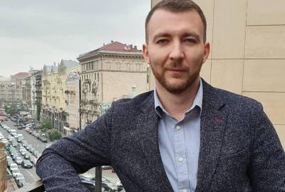 Владимир Зеленский - Юлия Мендель - Михаил Подоляк - Зеленский назначил пресс-секретарем своего земляка Сергея Никифорова - спустя месяц после появления слухов - kp.ua - Украина - Литва