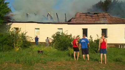 Школа загорелась в Ростовской области - gazeta.ru - Россия - Челябинская обл. - Ростовская обл. - район Нагайбакский
