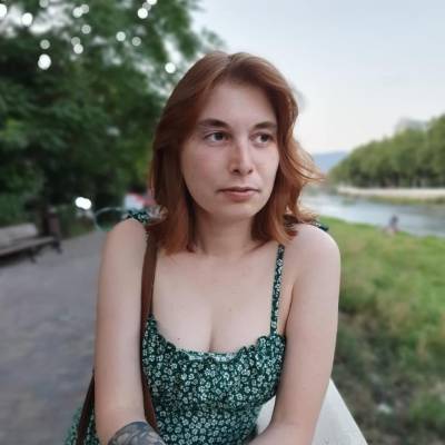 Илон Маск - Антипрививочники распространили фейк о смерти девушки из Ленобласти. На фото — Илон Маск - znak.com - Ленинградская обл. - Мурино