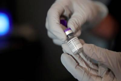 Регуляторы США отвергли предложение Pfizer и BioNTech о вакцинации третьей дозой - rupor.info - США
