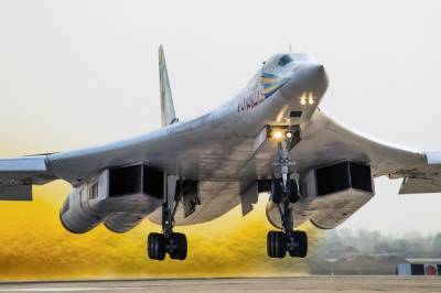 Ракетоносцы Ту-160 перебросили к границе США - pravda-tv.ru - Россия - США - Саратов - Чукотка