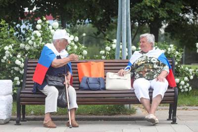 В России пересчитают пенсии работающим пенсионерам - lenta.ru - Россия