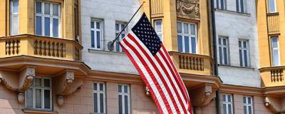 Джон Салливан - США сократили штат посольства в Москве из-за запрета на найм персонала - runews24.ru - Москва - Россия - США - Вашингтон